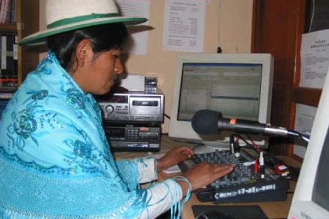 Radio Bartolina Sisa