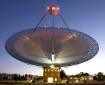 The CSIRO's radio telescopio cerca de Parkes en New South Wales (Australia)